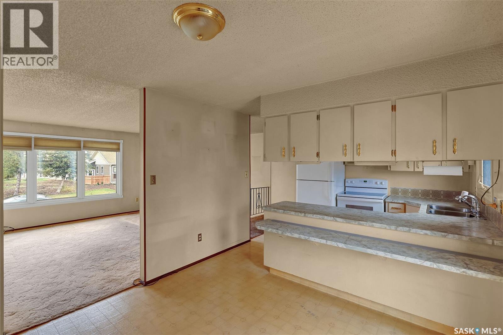 126 Burton Street, Grand Coulee, Saskatchewan  S4M 0A3 - Photo 6 - SK020272