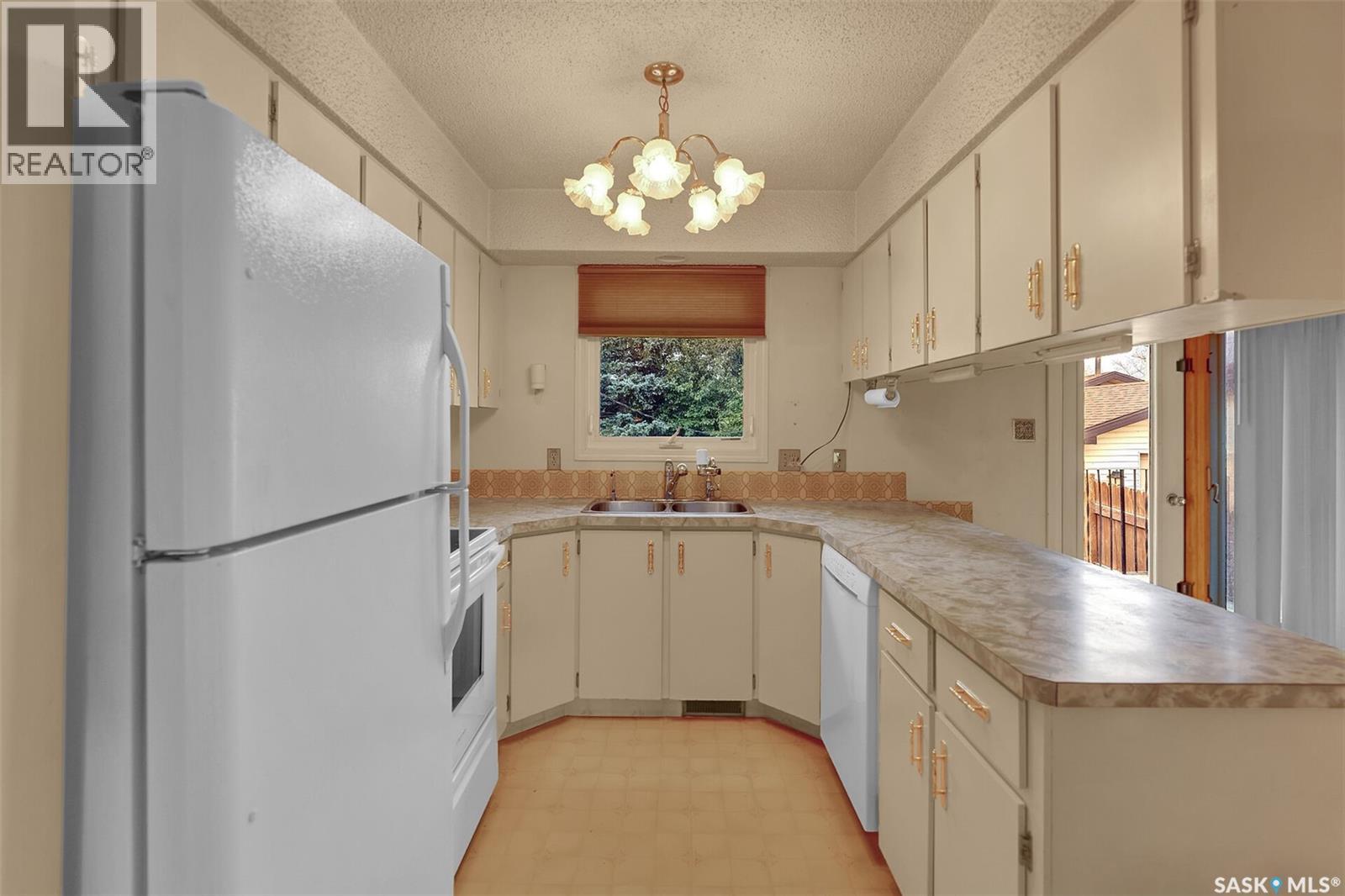126 Burton Street, Grand Coulee, Saskatchewan  S4M 0A3 - Photo 7 - SK020272