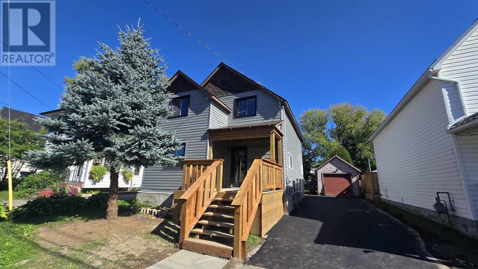 404 John St, Sault Ste. Marie, Ontario  P6C 3J9 - Photo 1 - SM252817