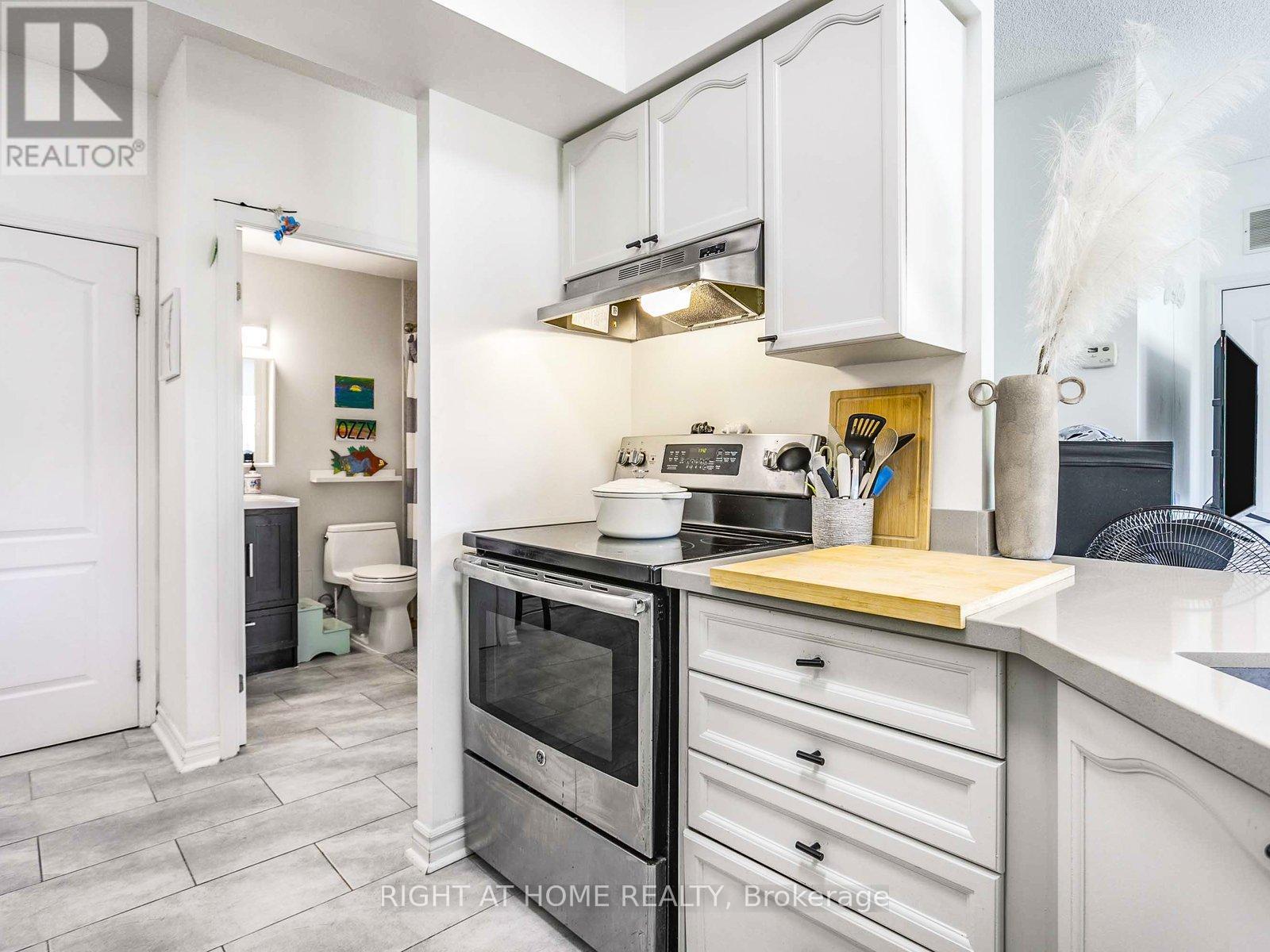 103 - 890 Sheppard Avenue W, Toronto, Ontario  M3H 6B9 - Photo 17 - C12451152