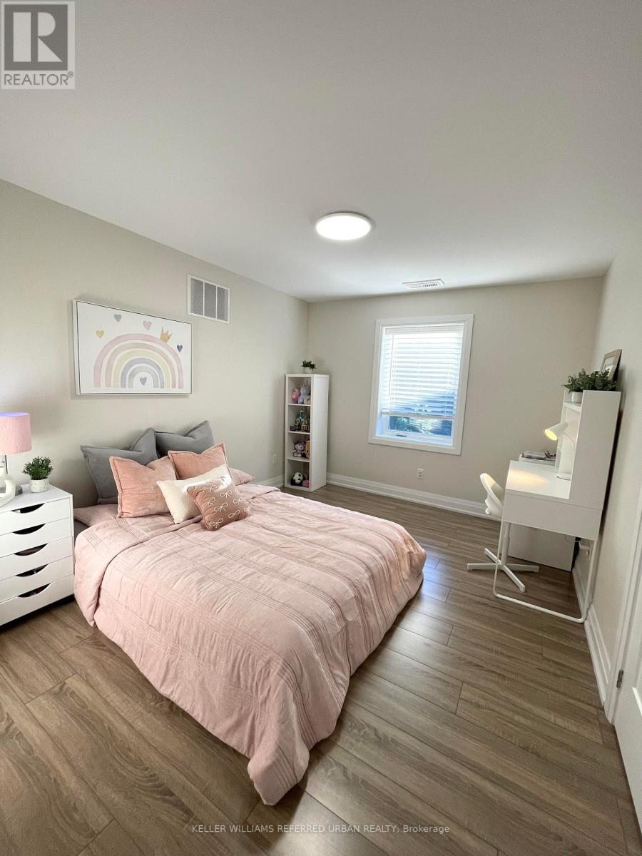 2 Lea Grove Crescent, Toronto, Ontario  M1L 3S6 - Photo 17 - E12447877