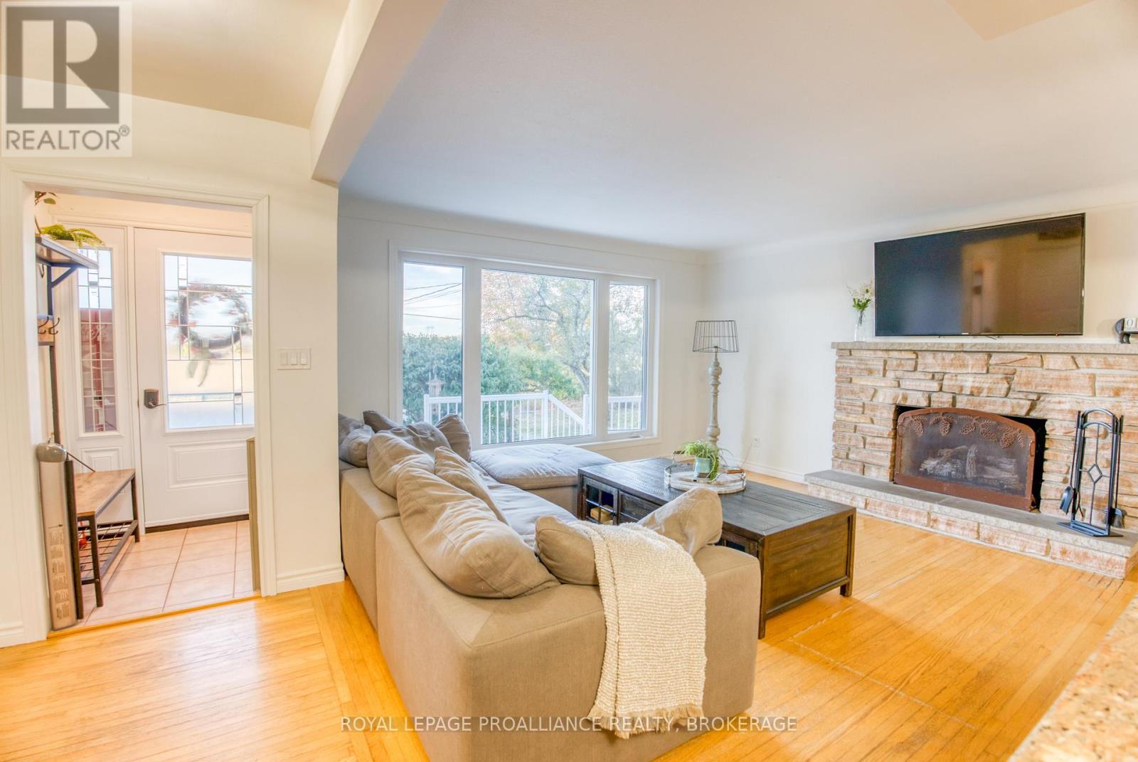 2679 Patterson Road, Kingston, Ontario  K0H 1X0 - Photo 12 - X12451171