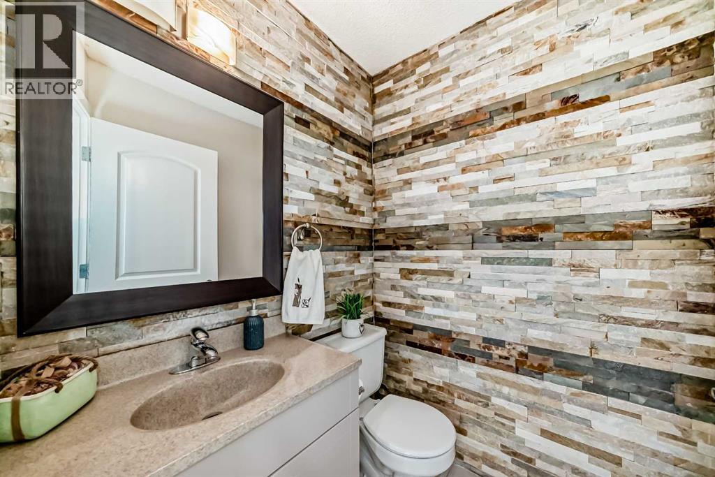 290 Luxstone Way Sw, Airdrie, Alberta  T4B 0H6 - Photo 14 - A2262900