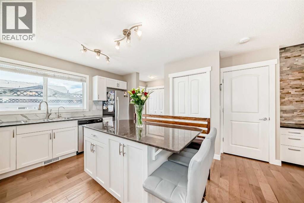 290 Luxstone Way Sw, Airdrie, Alberta  T4B 0H6 - Photo 8 - A2262900