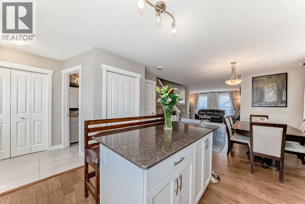 290 Luxstone Way Sw, Airdrie, Alberta  T4B 0H6 - Photo 4 - A2262900