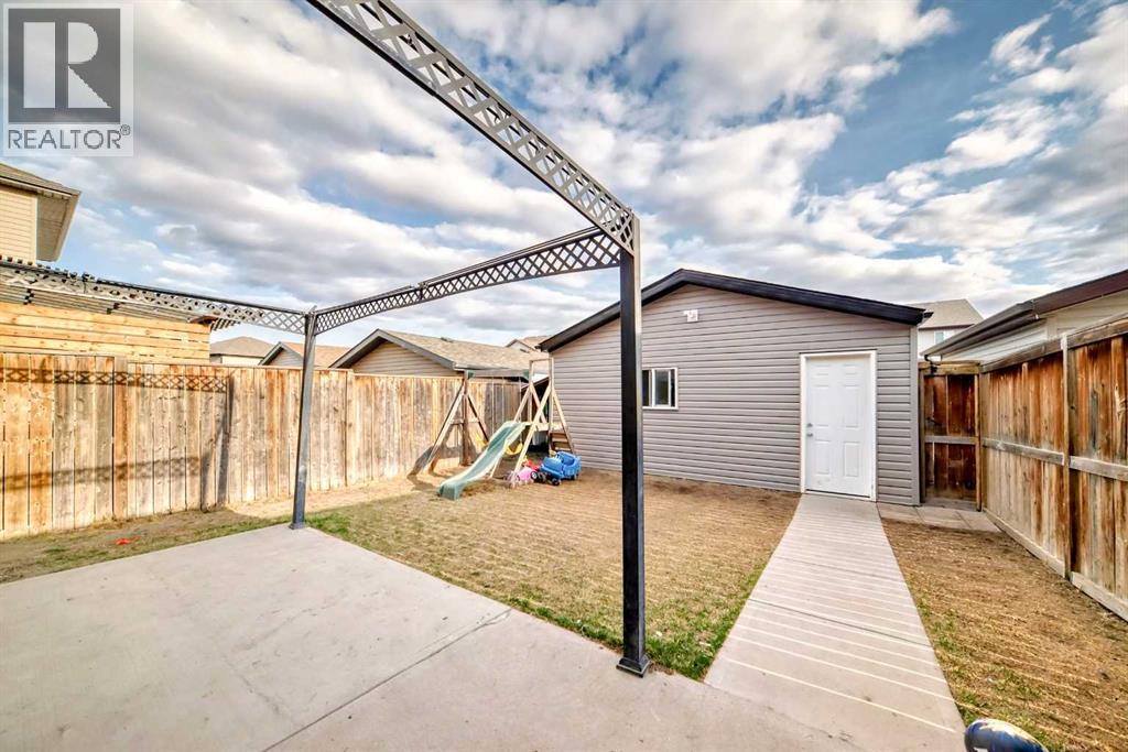 290 Luxstone Way Sw, Airdrie, Alberta  T4B 0H6 - Photo 36 - A2262900