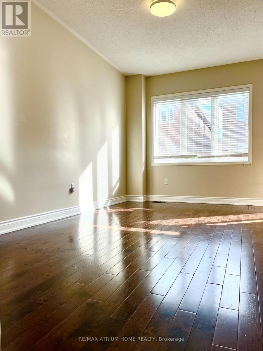 1261 Blencowe Crescent, Newmarket, Ontario  L3X 0C5 - Photo 5 - N12451138