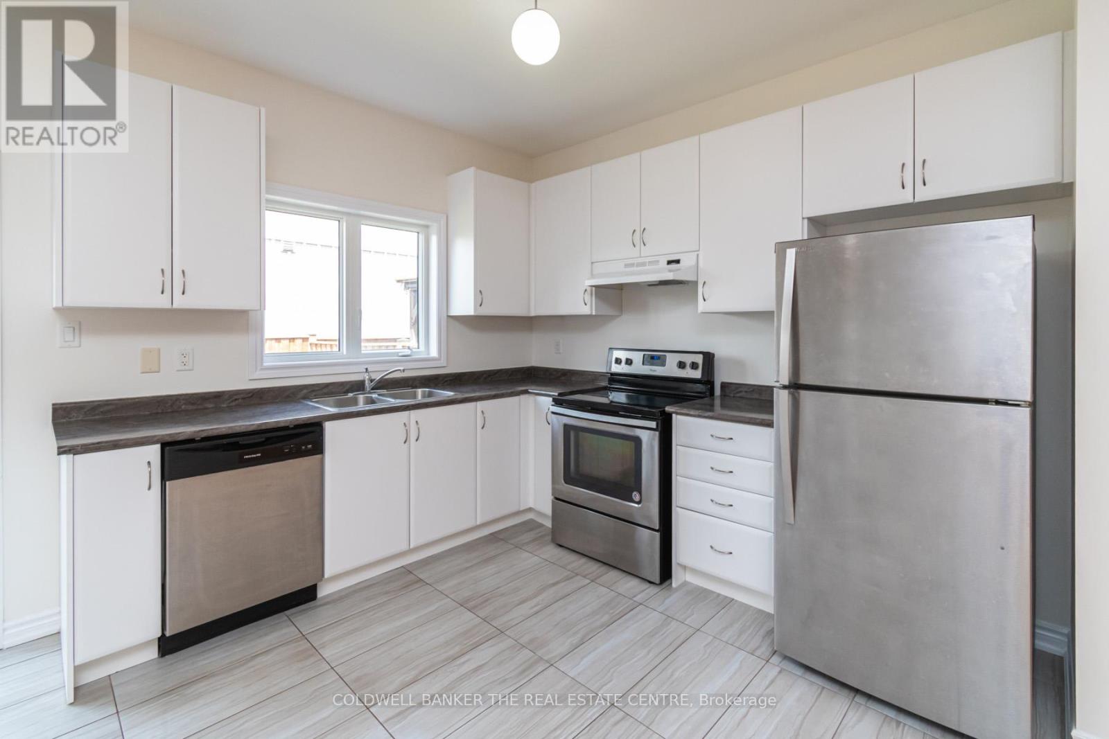 1542 Marling Street, Innisfil, Ontario  L0L 1W0 - Photo 6 - N12451143