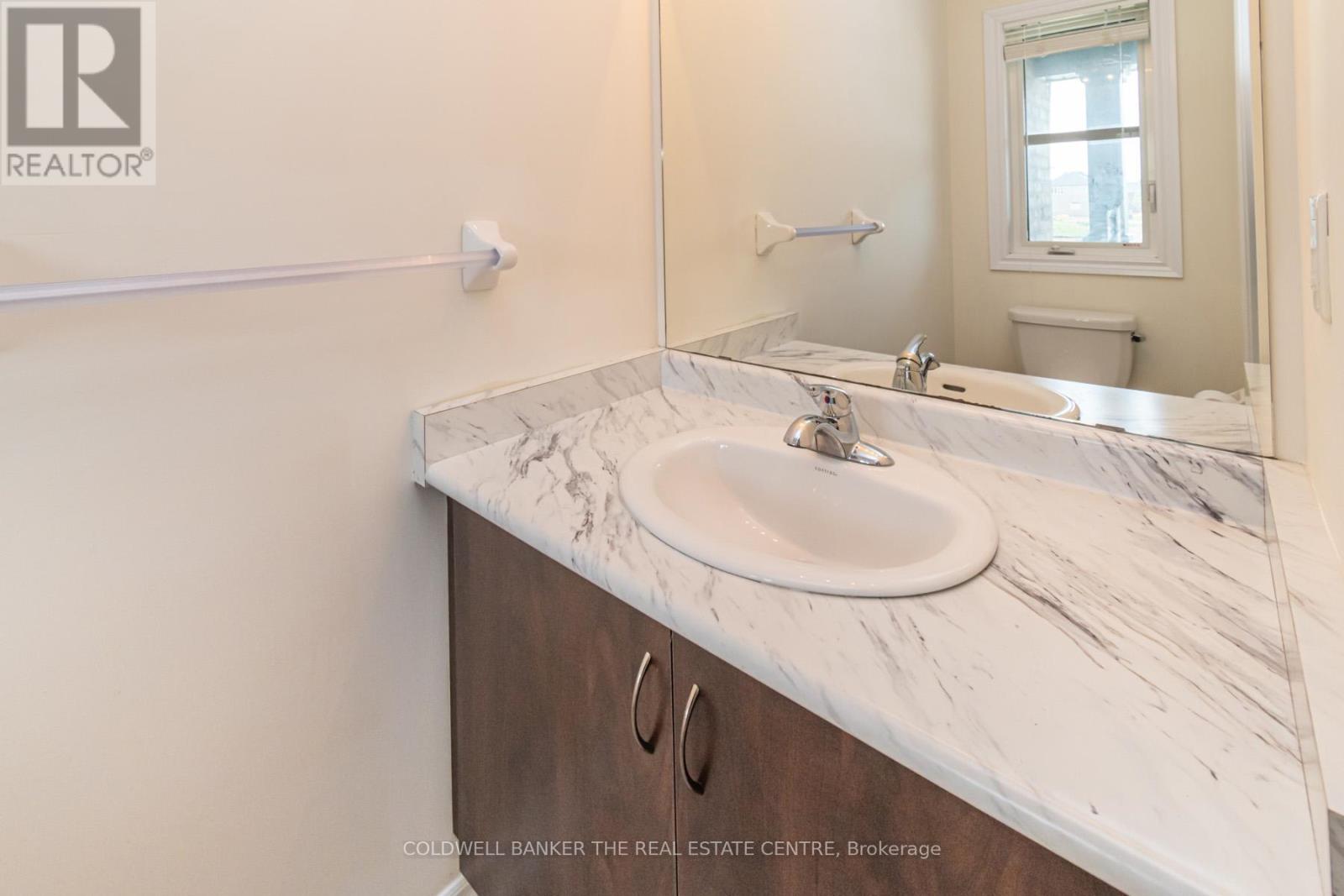 1542 Marling Street, Innisfil, Ontario  L0L 1W0 - Photo 7 - N12451143