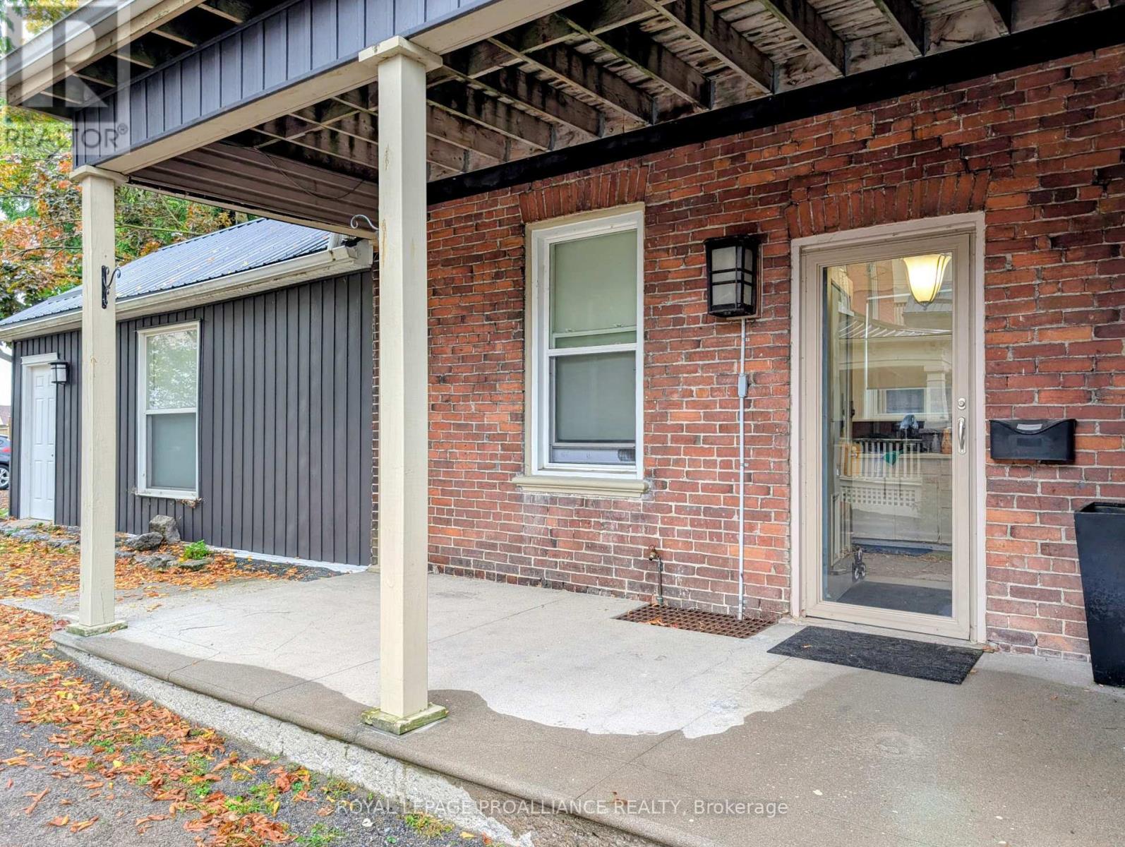 199 Dalhousie Street, Peterborough, Ontario  K9J 2M1 - Photo 2 - X12451169