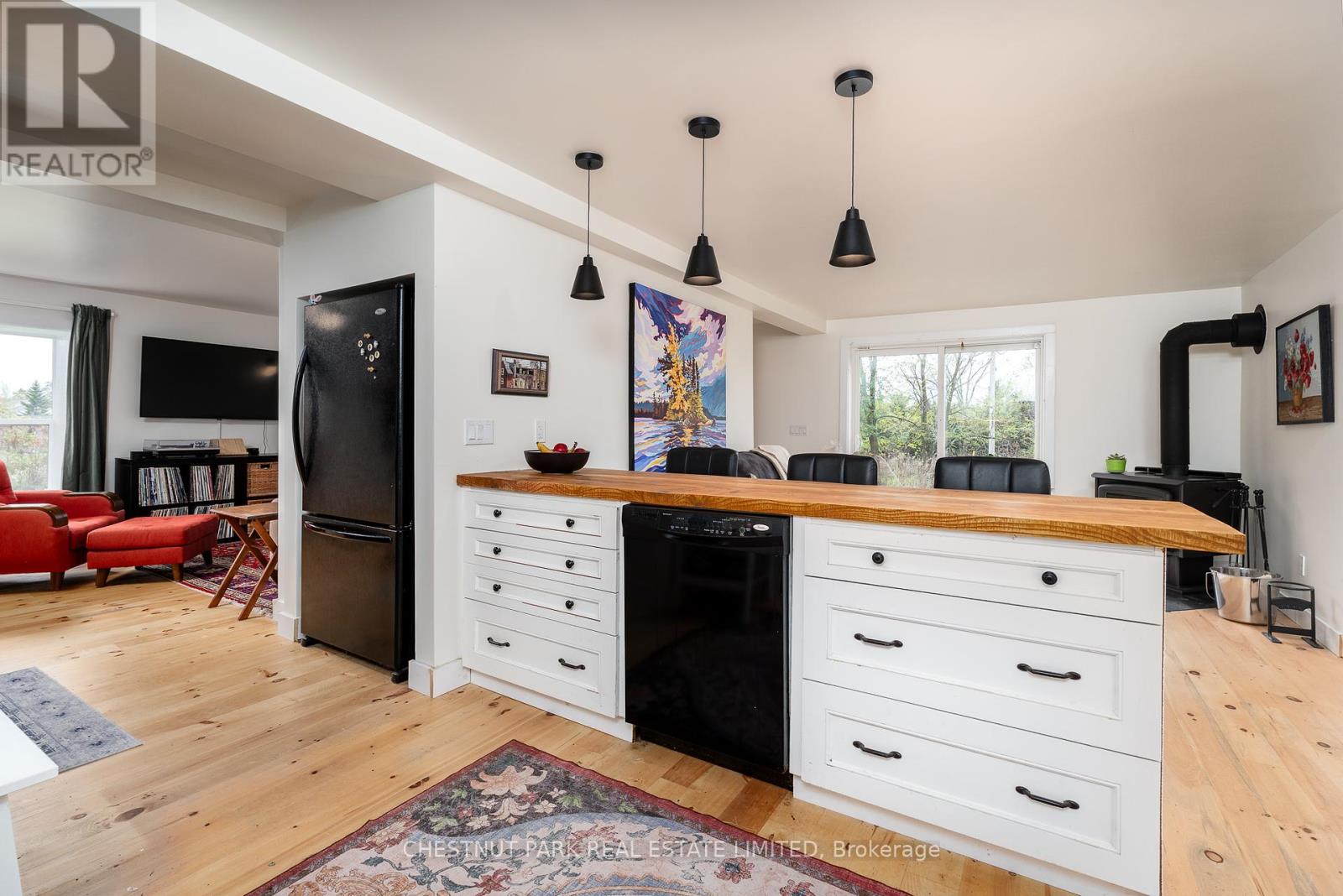 206 Stinson Block Road, Prince Edward County, Ontario  K0K 1T0 - Photo 10 - X12451170
