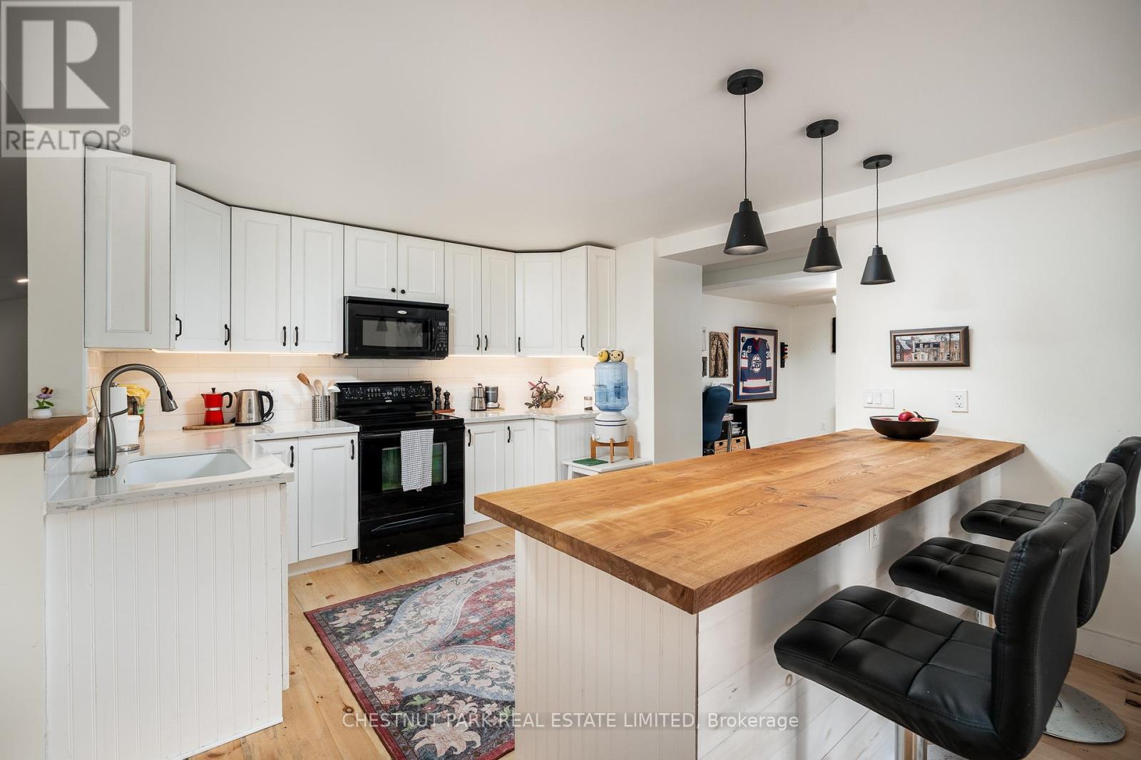 206 Stinson Block Road, Prince Edward County, Ontario  K0K 1T0 - Photo 6 - X12451170