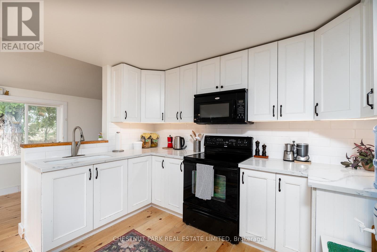 206 Stinson Block Road, Prince Edward County, Ontario  K0K 1T0 - Photo 7 - X12451170