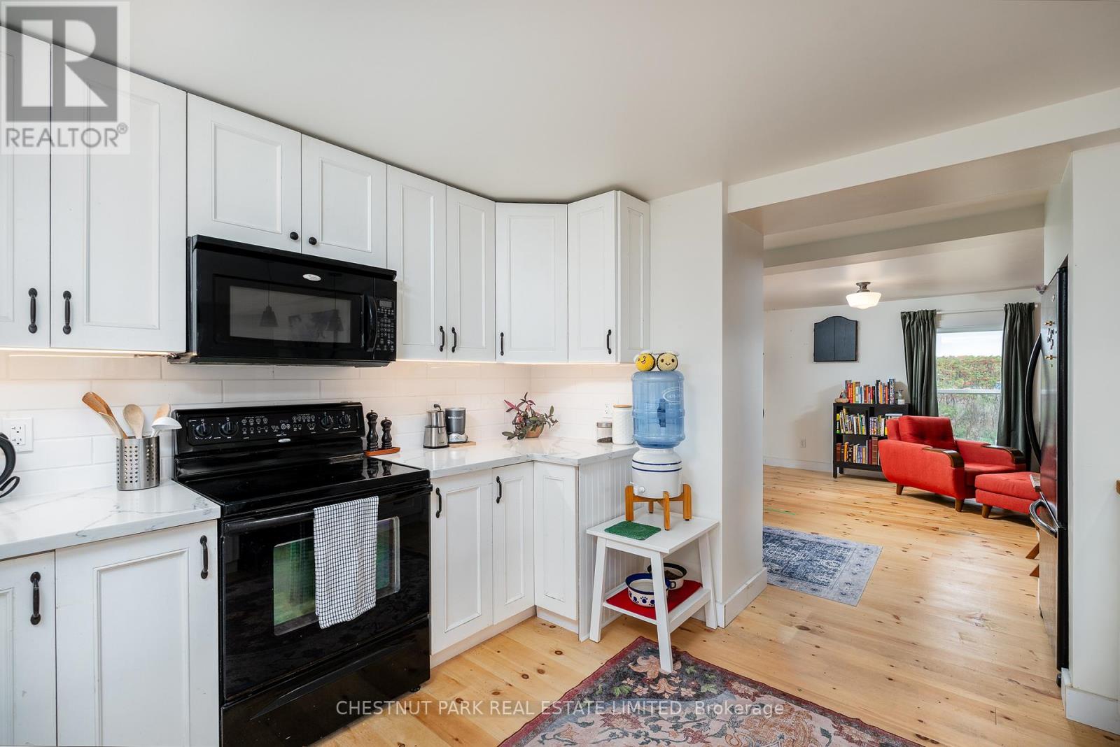 206 Stinson Block Road, Prince Edward County, Ontario  K0K 1T0 - Photo 8 - X12451170