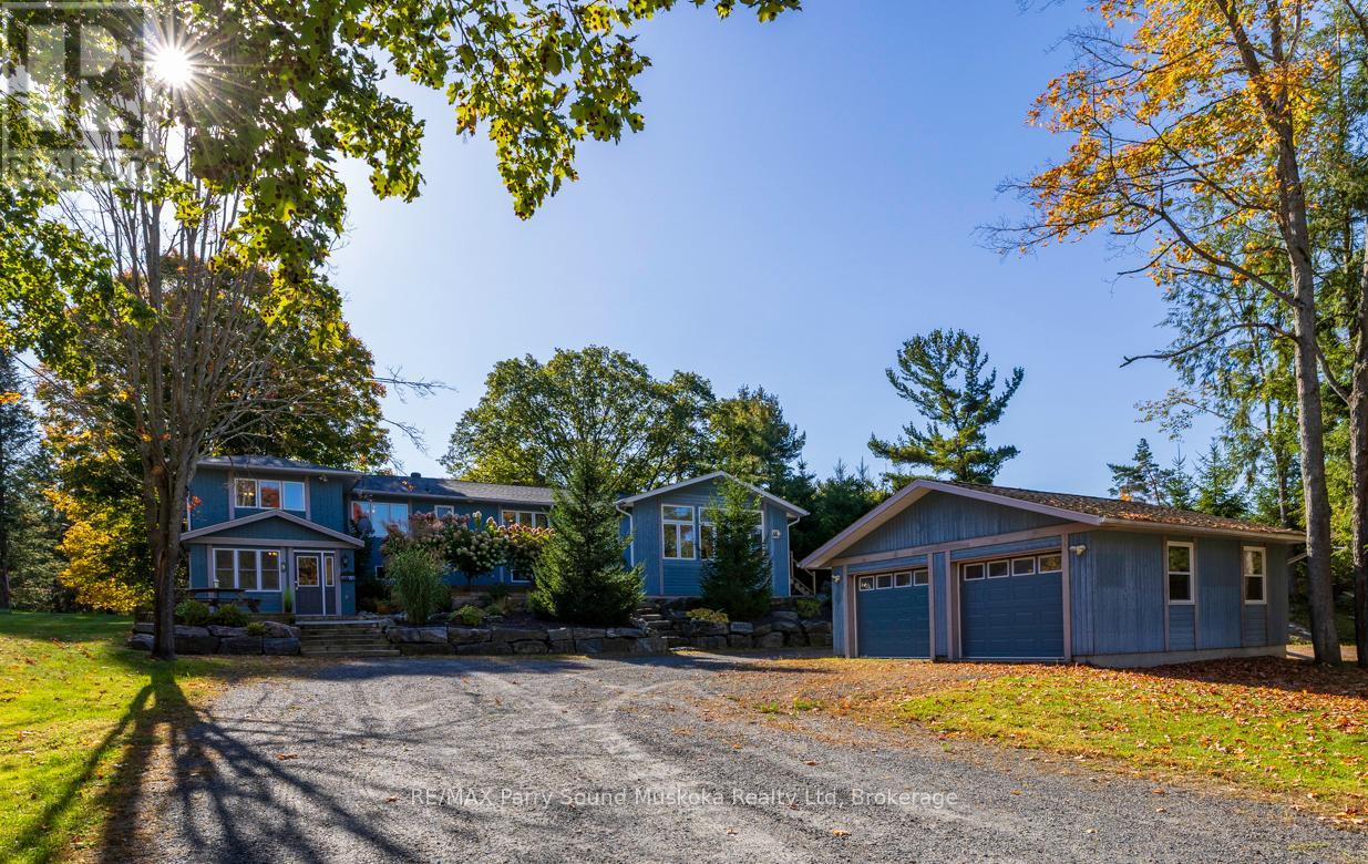 9 Addie Street, Parry Sound, Ontario  P2A 2J9 - Photo 2 - X12451198