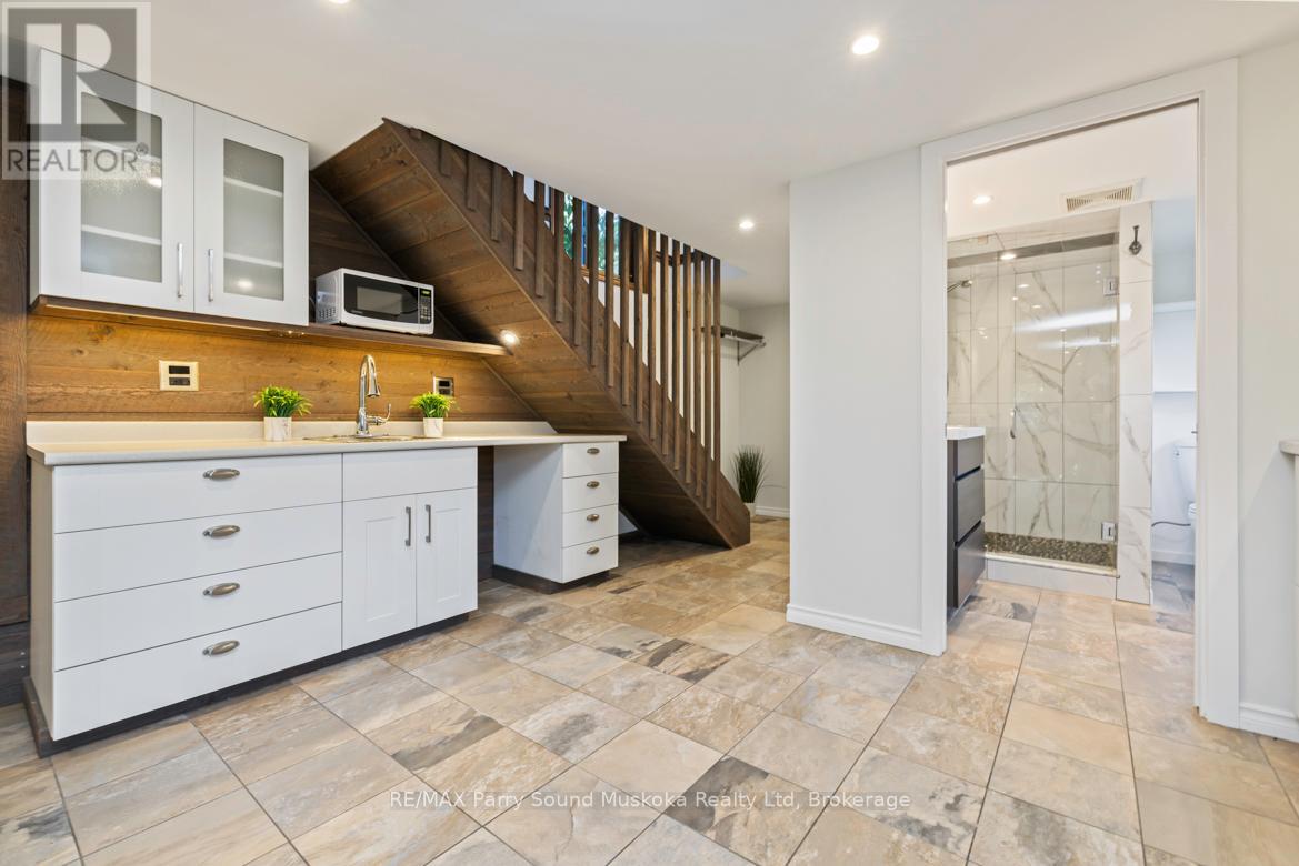 9 Addie Street, Parry Sound, Ontario  P2A 2J9 - Photo 31 - X12451198