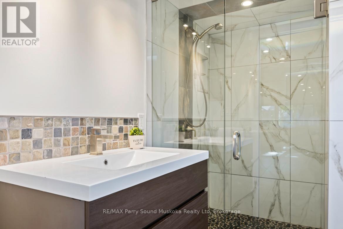 9 Addie Street, Parry Sound, Ontario  P2A 2J9 - Photo 36 - X12451198