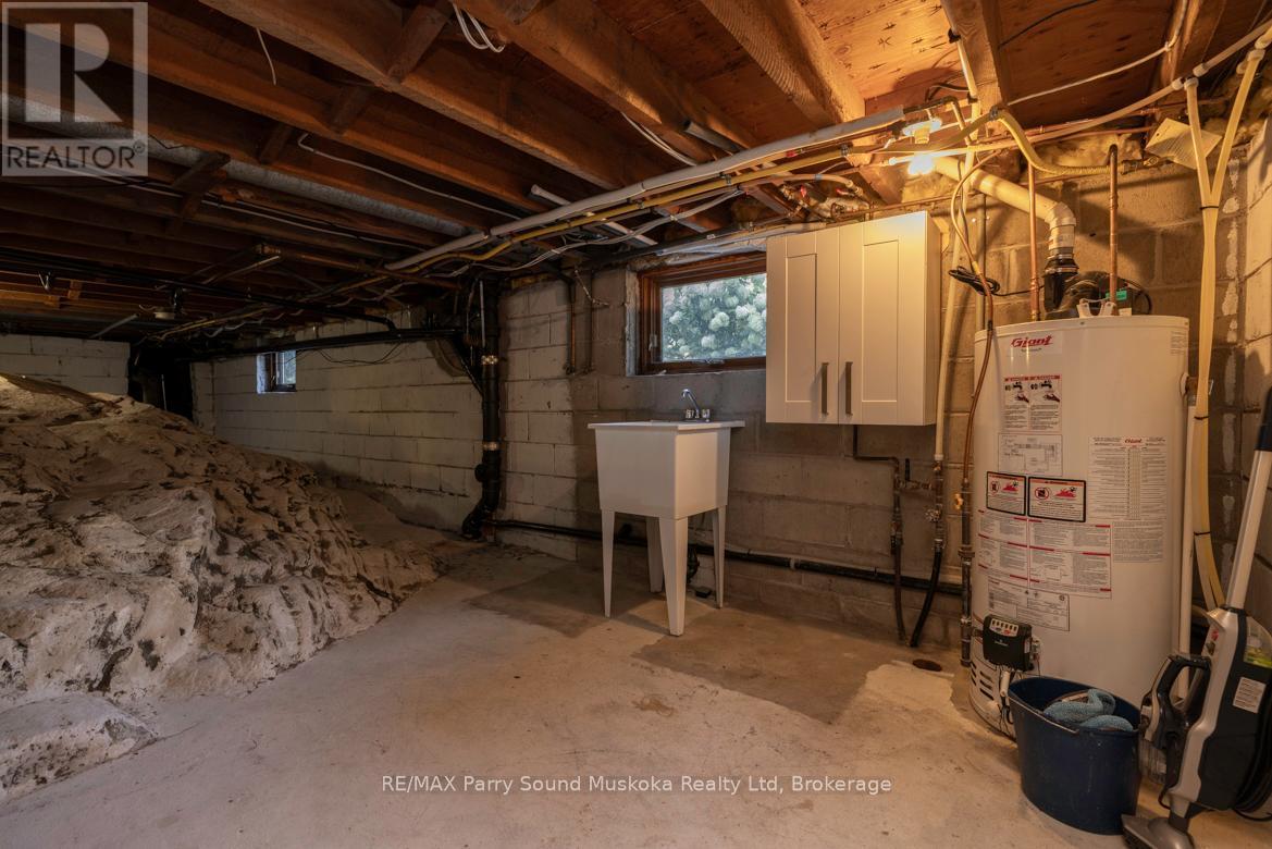 9 Addie Street, Parry Sound, Ontario  P2A 2J9 - Photo 38 - X12451198