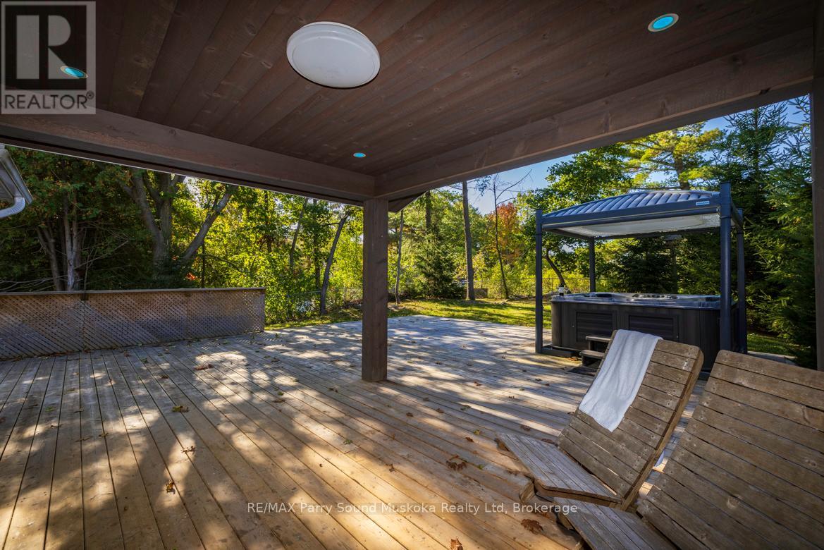 9 Addie Street, Parry Sound, Ontario  P2A 2J9 - Photo 7 - X12451198
