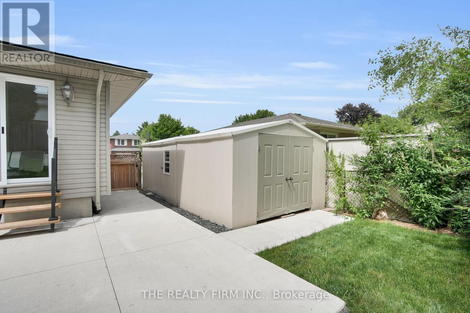 270 Highview Crescent, London South, Ontario  N6J 4E3 - Photo 32 - X12451204