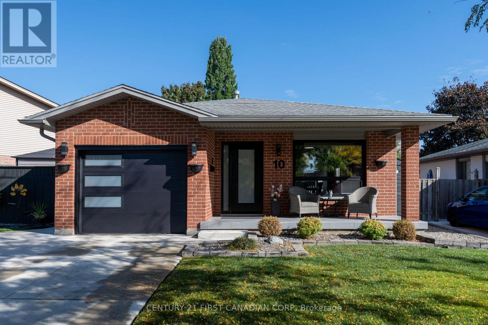 10 DANIELLE CRESCENT, London East, Ontario