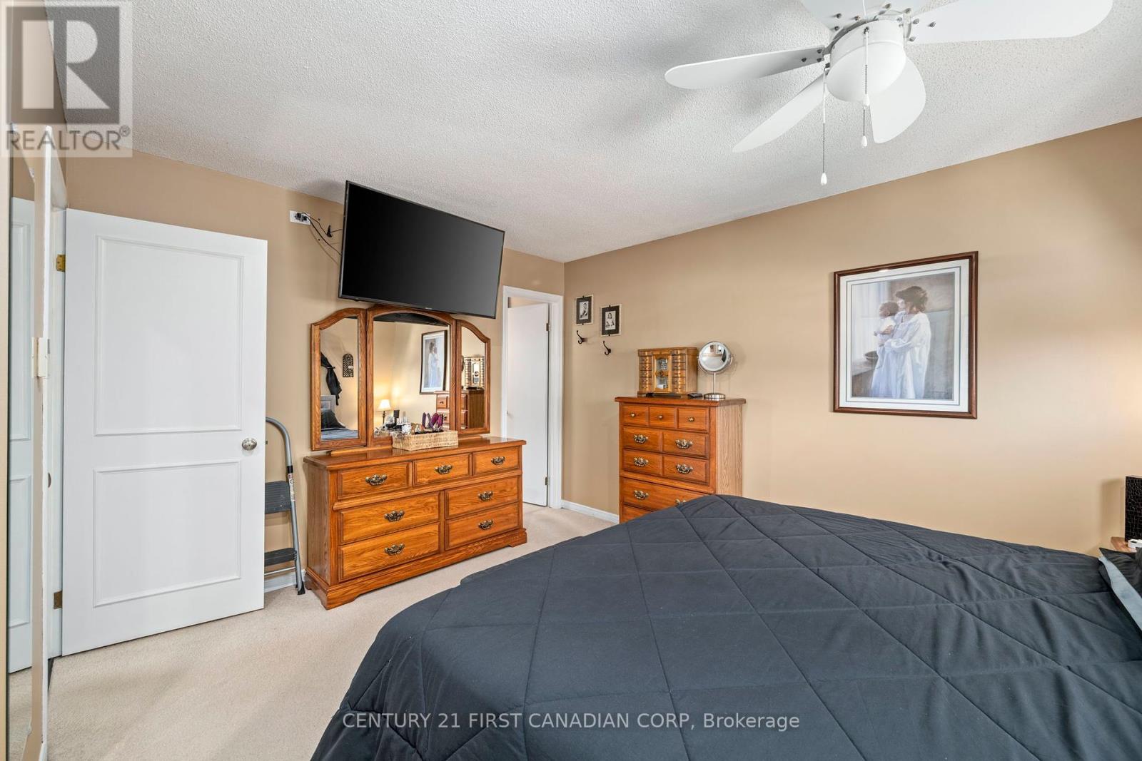 10 Danielle Crescent, London East, Ontario  N5W 5Z1 - Photo 17 - X12451205