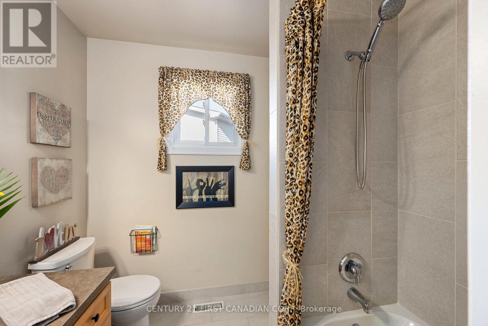 10 Danielle Crescent, London East, Ontario  N5W 5Z1 - Photo 19 - X12451205