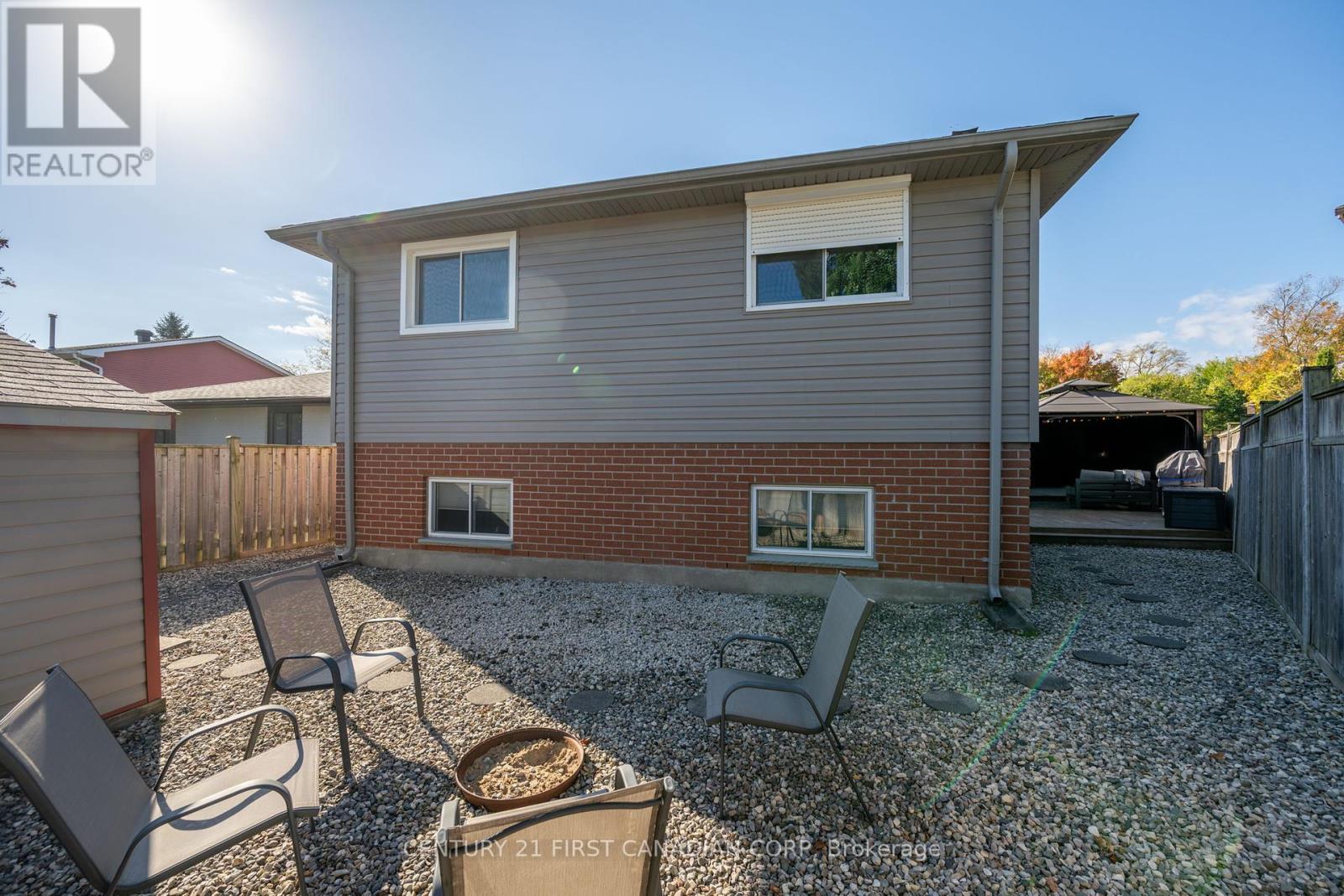 10 Danielle Crescent, London East, Ontario  N5W 5Z1 - Photo 30 - X12451205
