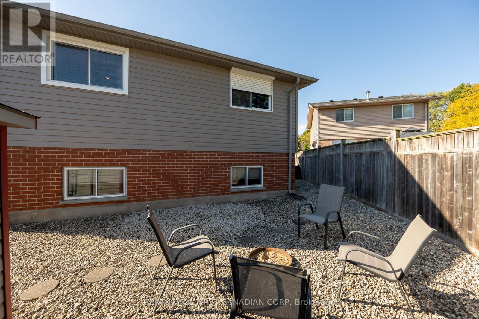 10 Danielle Crescent, London East, Ontario  N5W 5Z1 - Photo 31 - X12451205
