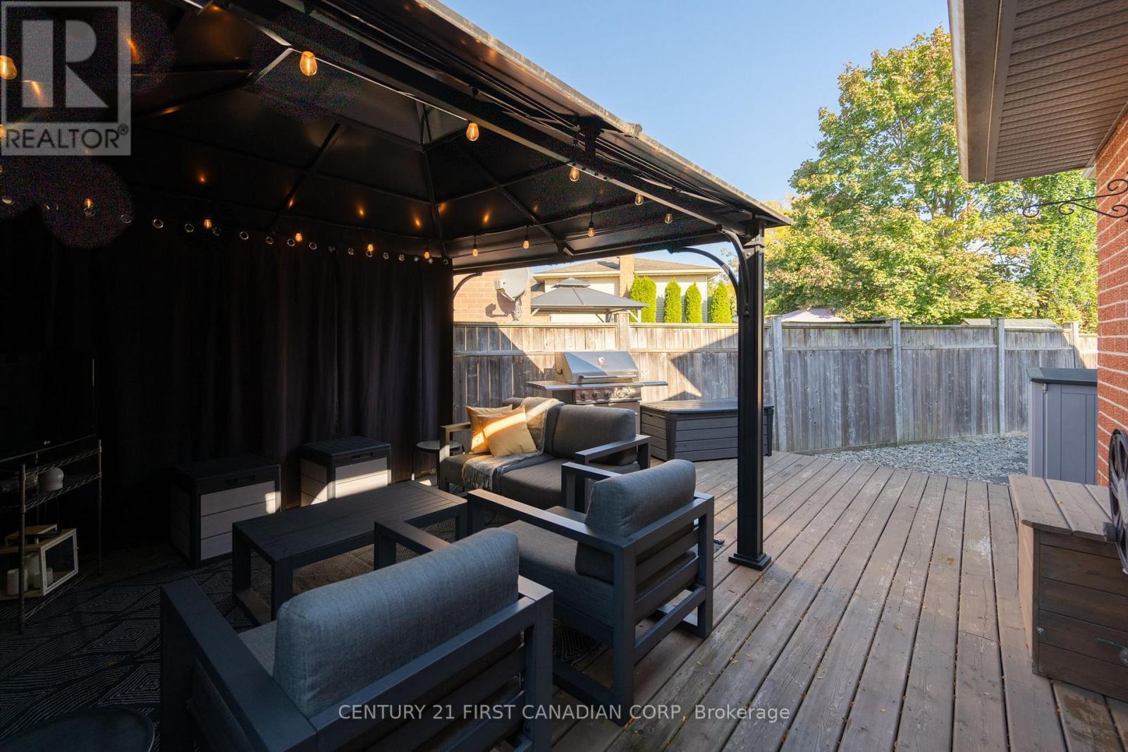 10 Danielle Crescent, London East, Ontario  N5W 5Z1 - Photo 35 - X12451205