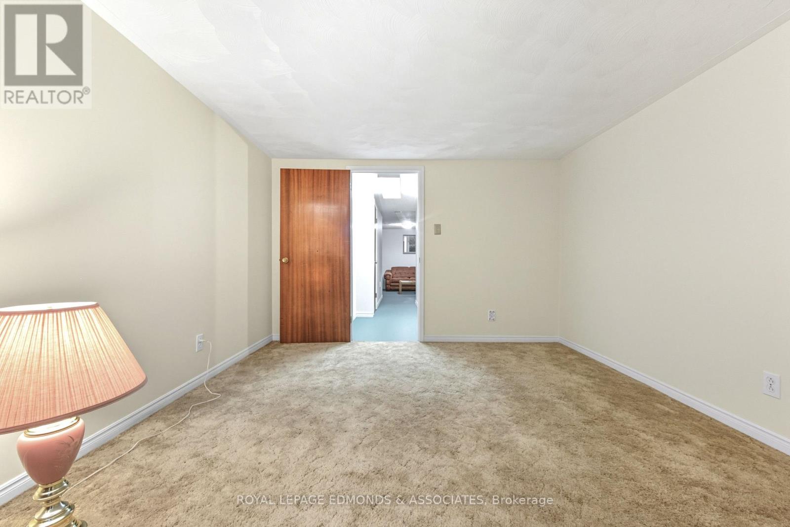661 Angle Street, Laurentian Valley, Ontario  K8A 5E6 - Photo 28 - X12451158