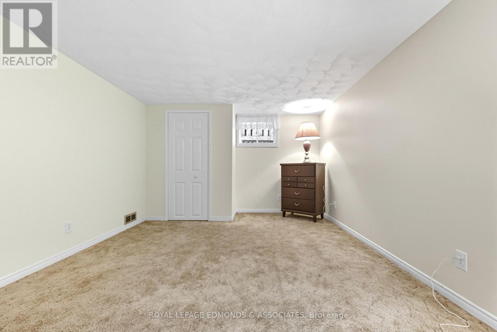 661 Angle Street, Laurentian Valley, Ontario  K8A 5E6 - Photo 29 - X12451158