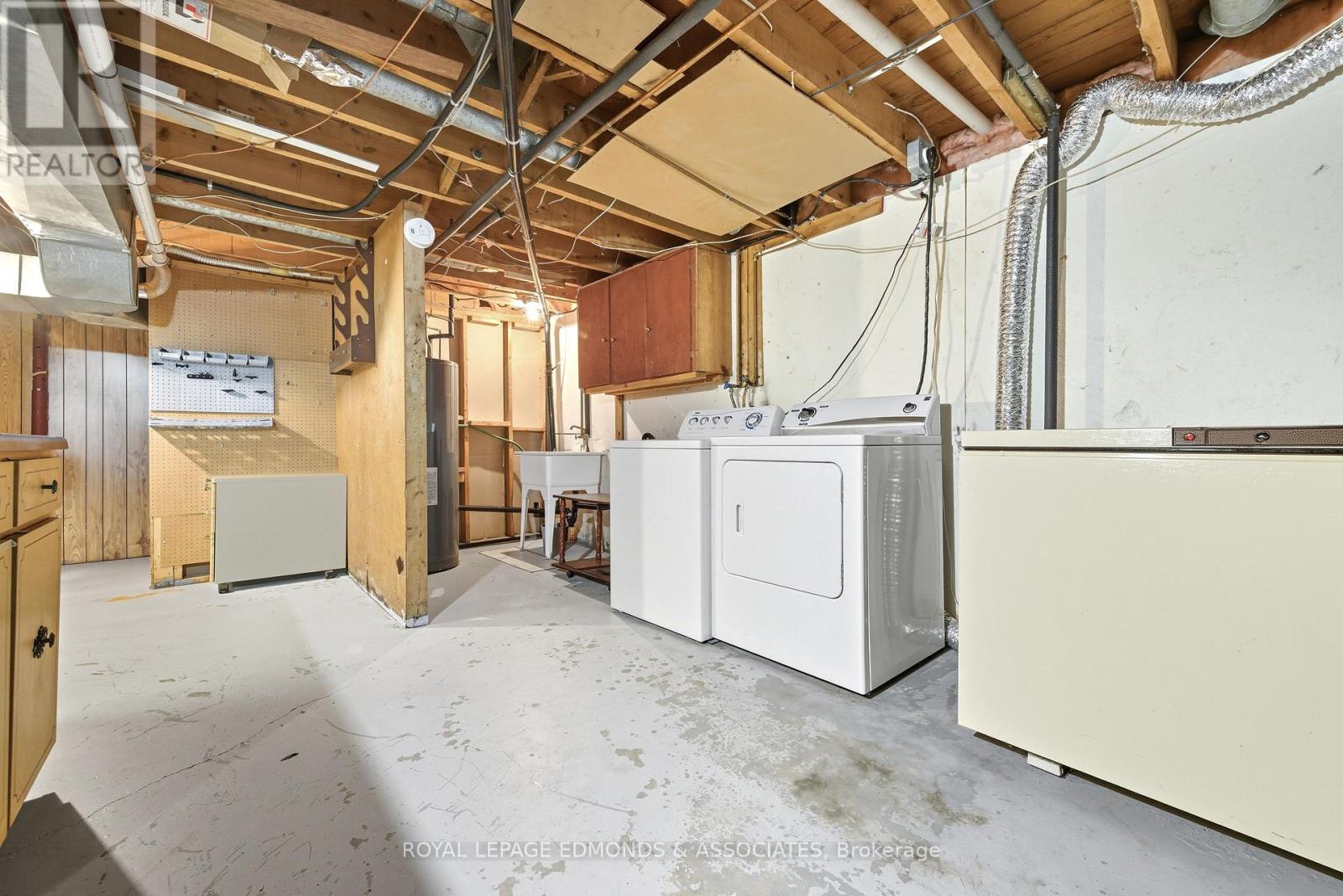 661 Angle Street, Laurentian Valley, Ontario  K8A 5E6 - Photo 31 - X12451158