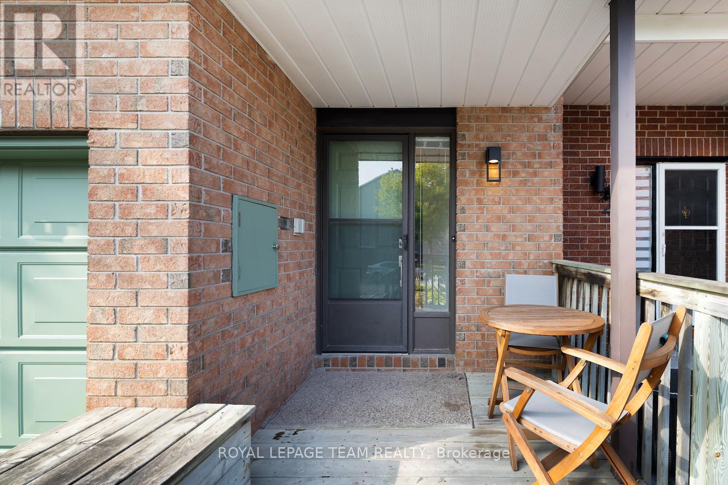 4 Danaher Drive, Ottawa, Ontario  K2J 3Y6 - Photo 4 - X12451201