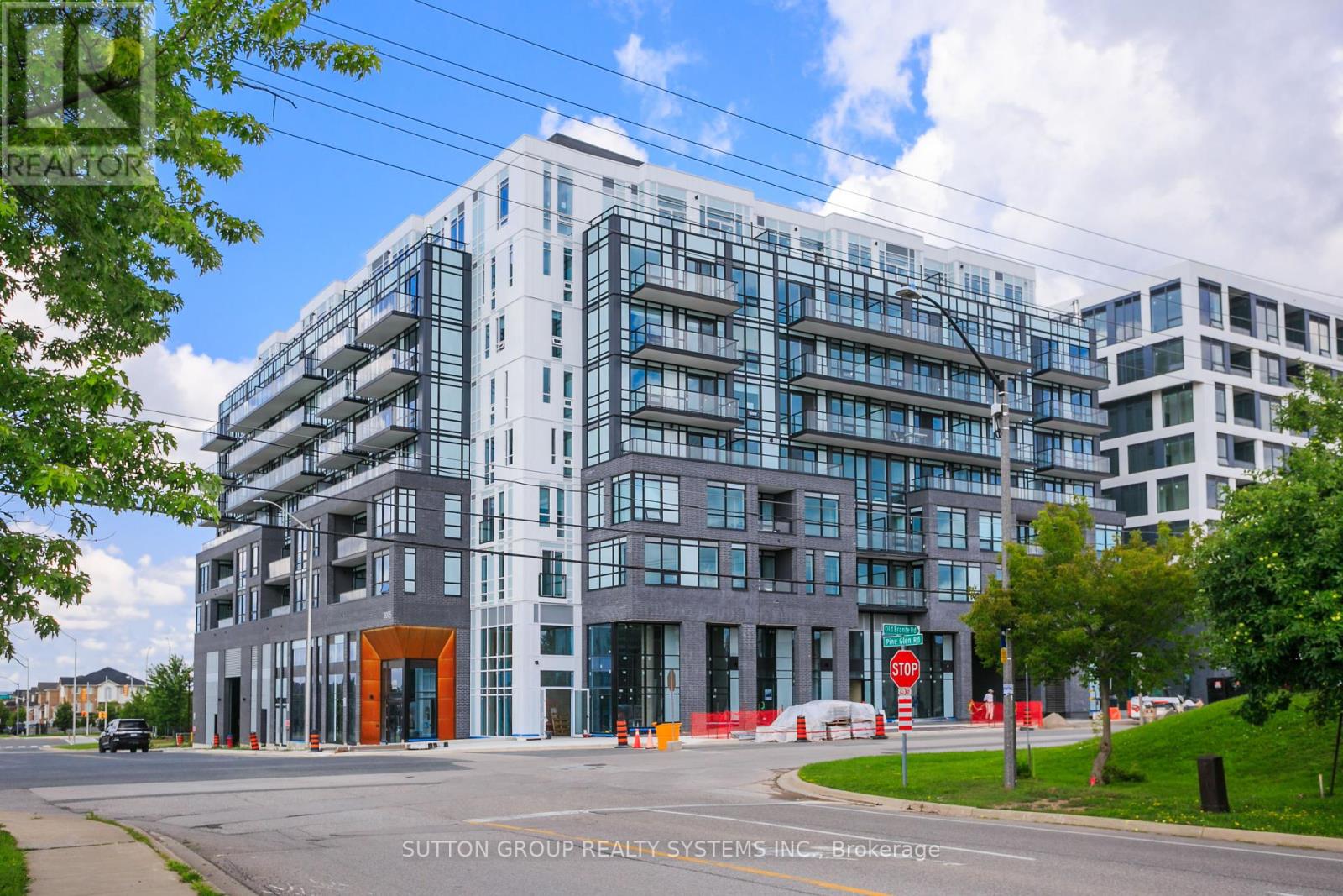 612 - 3005 PINE GLEN ROAD, Oakville, Ontario