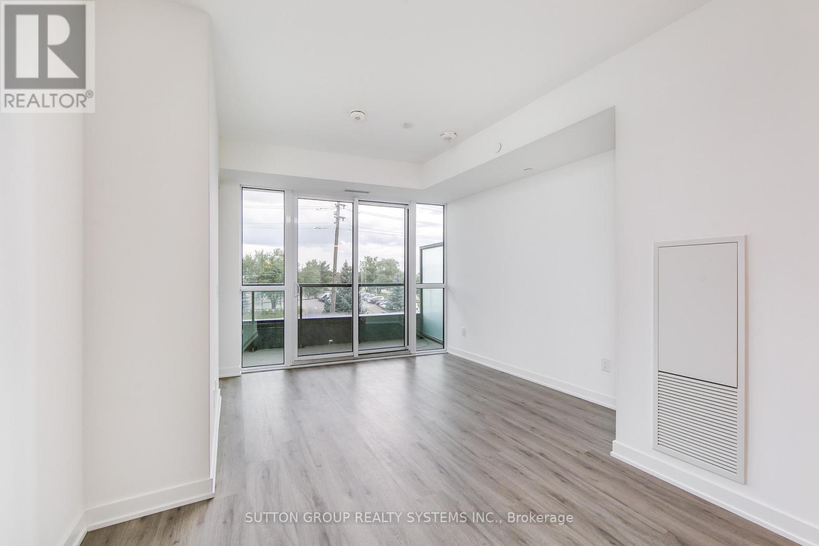 204 - 3005 Pine Glen Road, Oakville, Ontario  L6M 5P5 - Photo 2 - W12451136