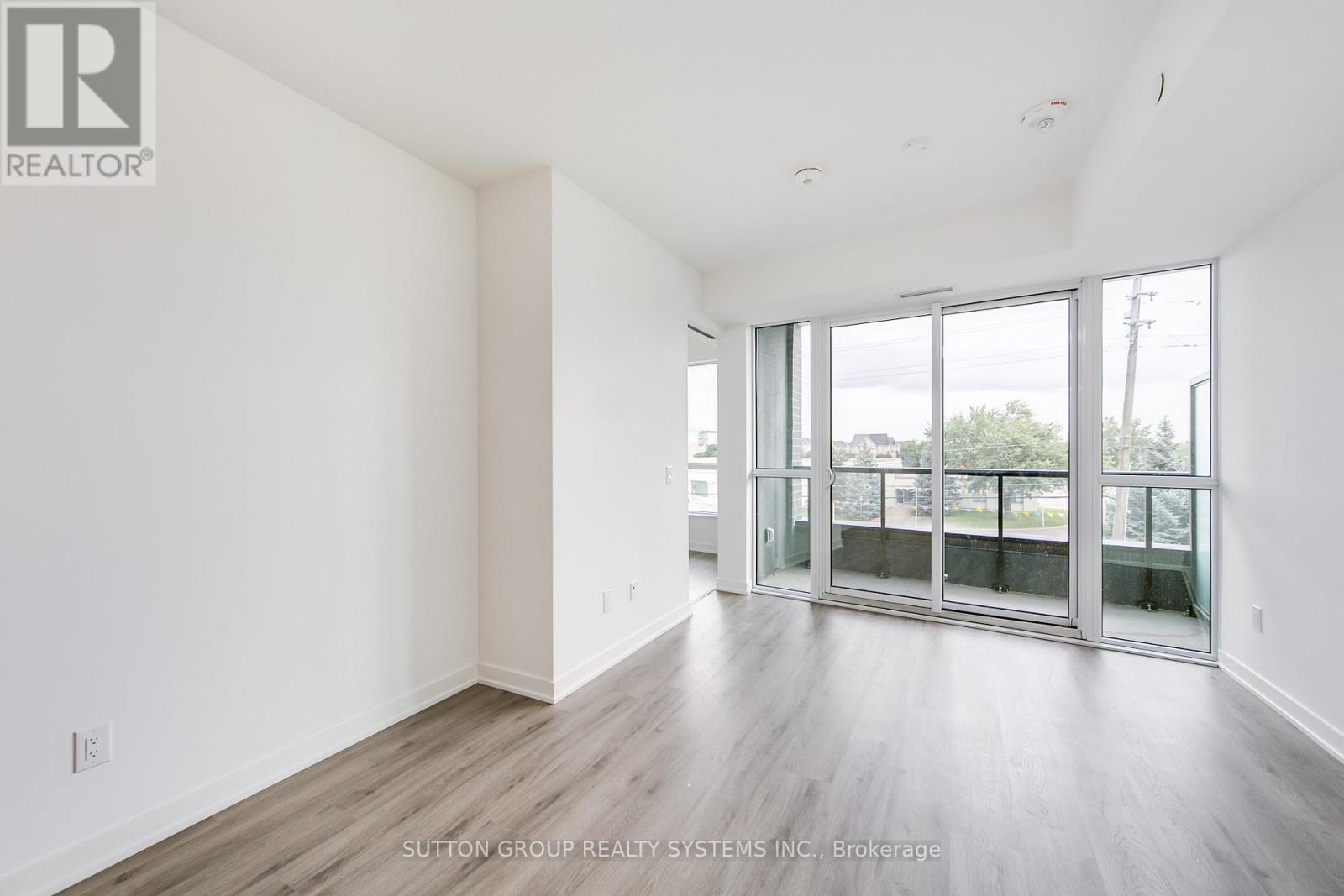 204 - 3005 Pine Glen Road, Oakville, Ontario  L6M 5P5 - Photo 3 - W12451136