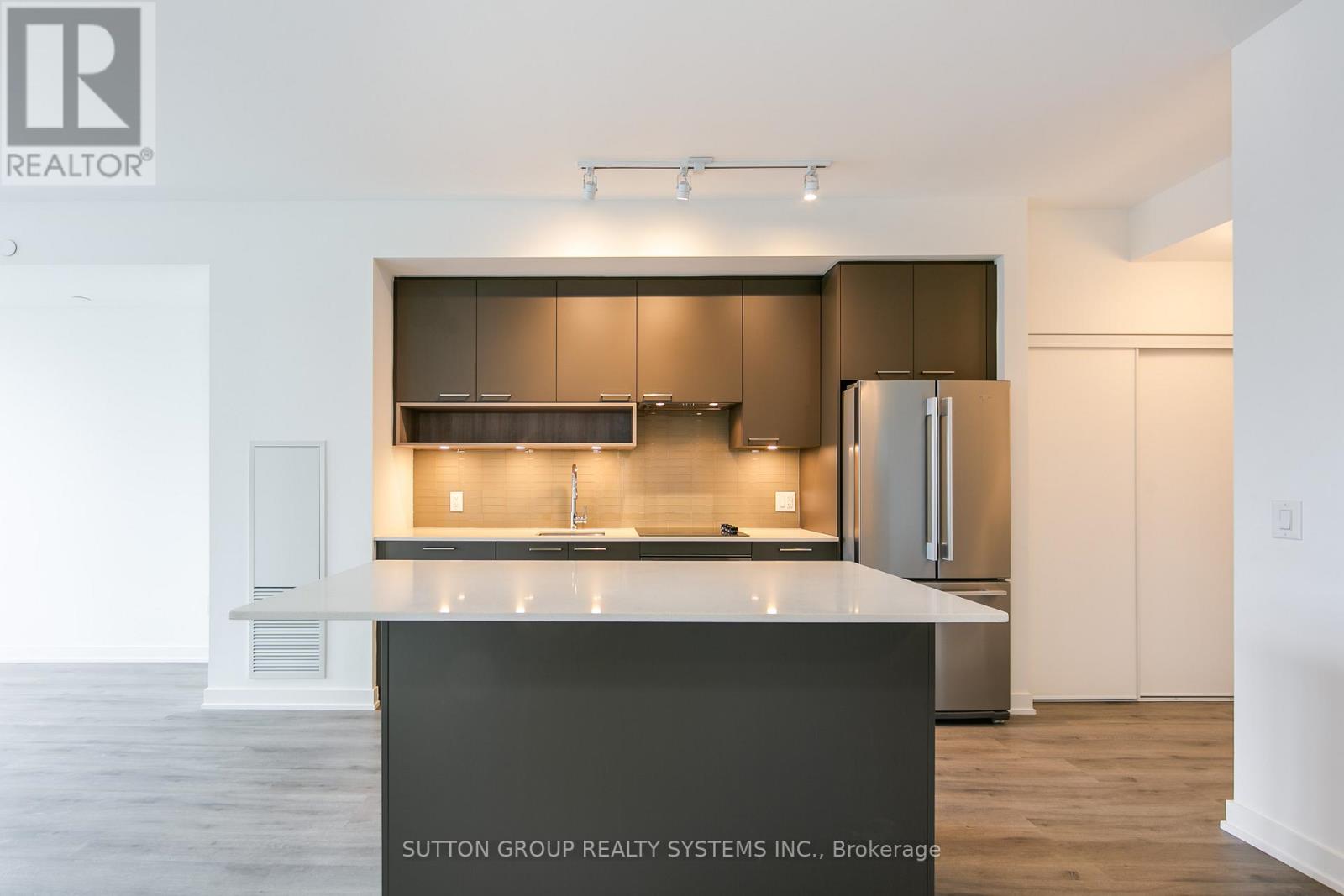204 - 3005 Pine Glen Road, Oakville, Ontario  L6M 5P5 - Photo 6 - W12451136