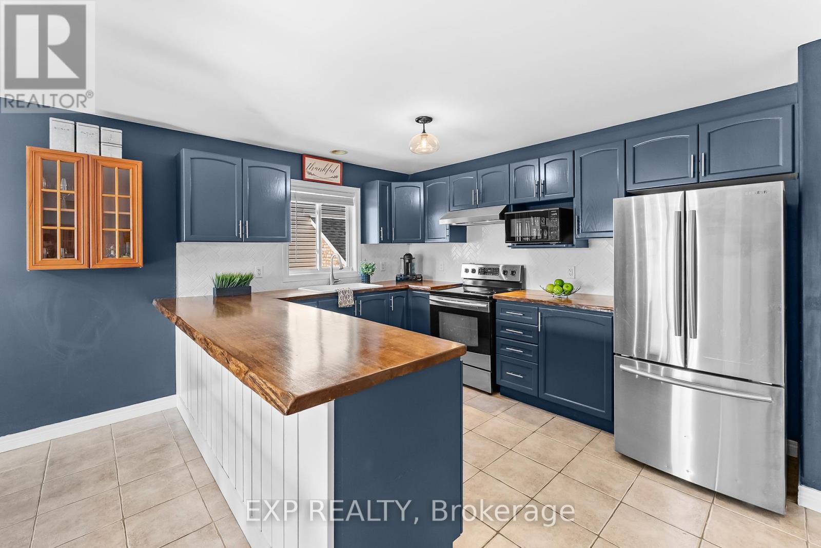 8 Lindan Street, West Lincoln, Ontario  L0R 2A0 - Photo 10 - X12451184