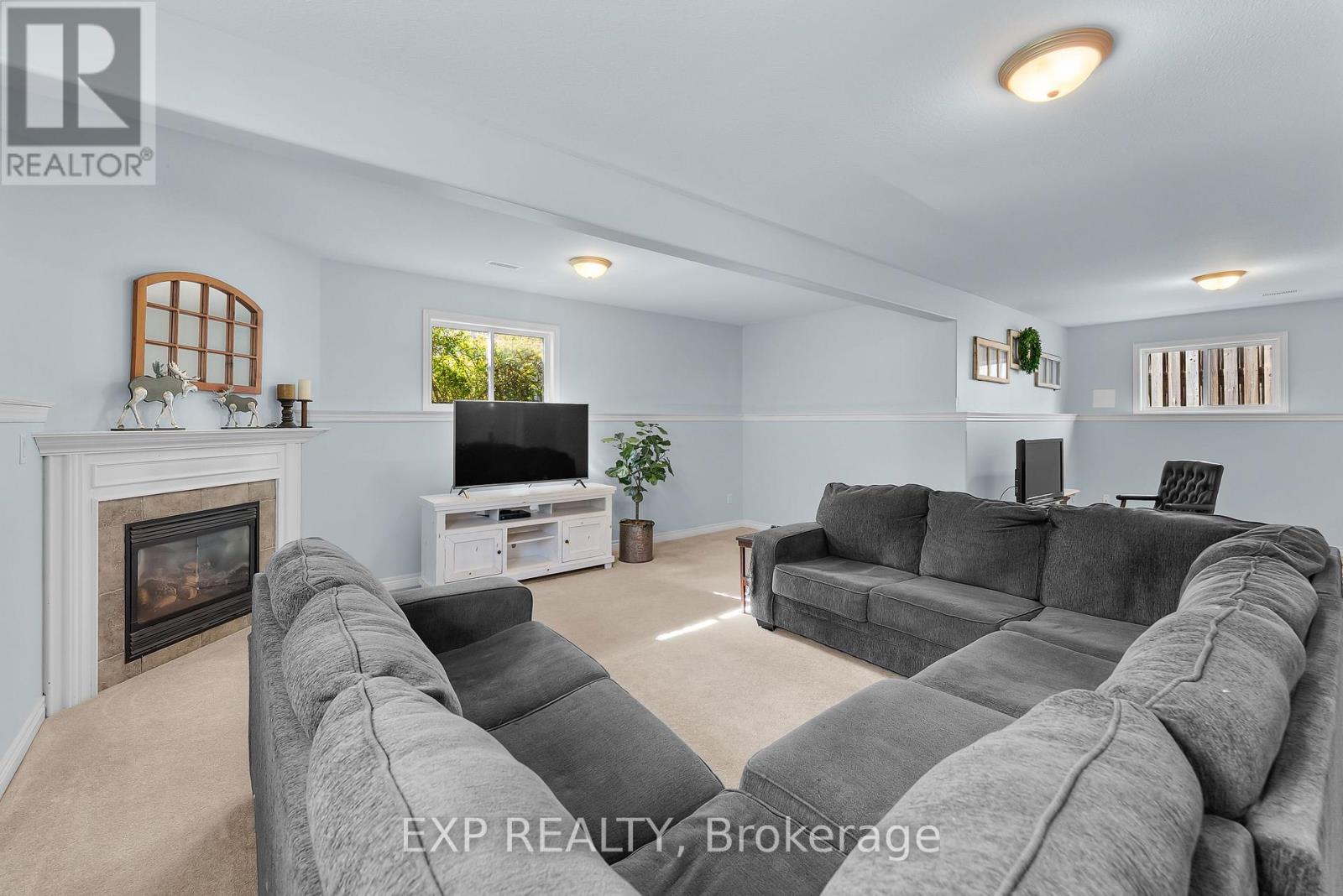 8 Lindan Street, West Lincoln, Ontario  L0R 2A0 - Photo 26 - X12451184