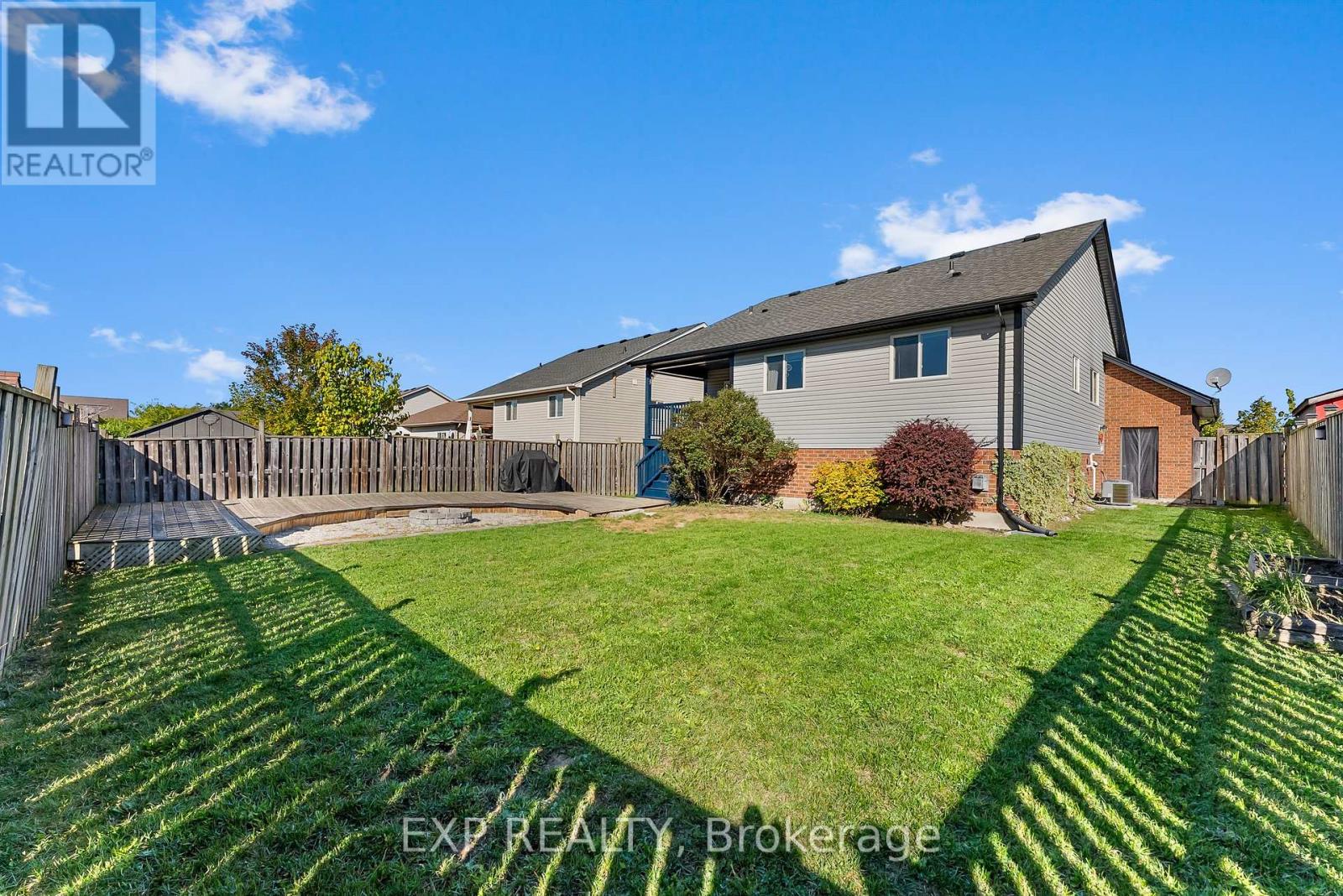 8 Lindan Street, West Lincoln, Ontario  L0R 2A0 - Photo 34 - X12451184
