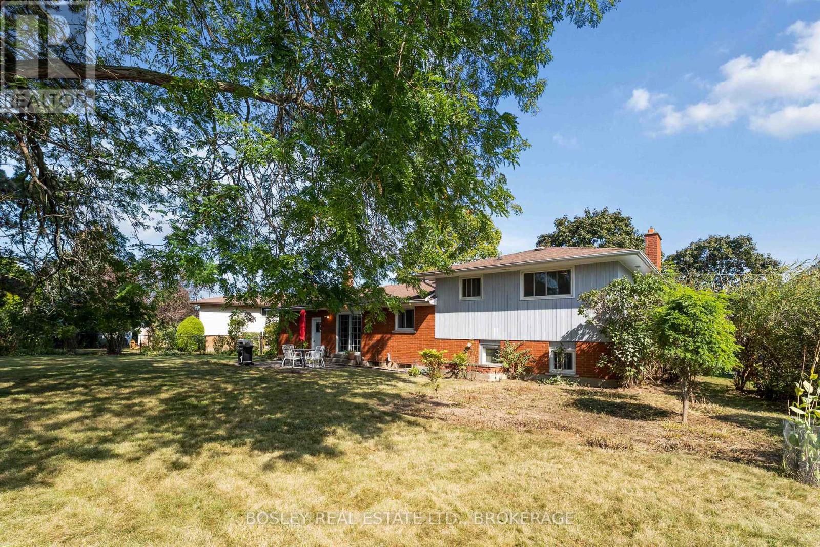 27 Meadowlark Crescent, St. Catharines, Ontario  L2N 2M6 - Photo 34 - X12451197