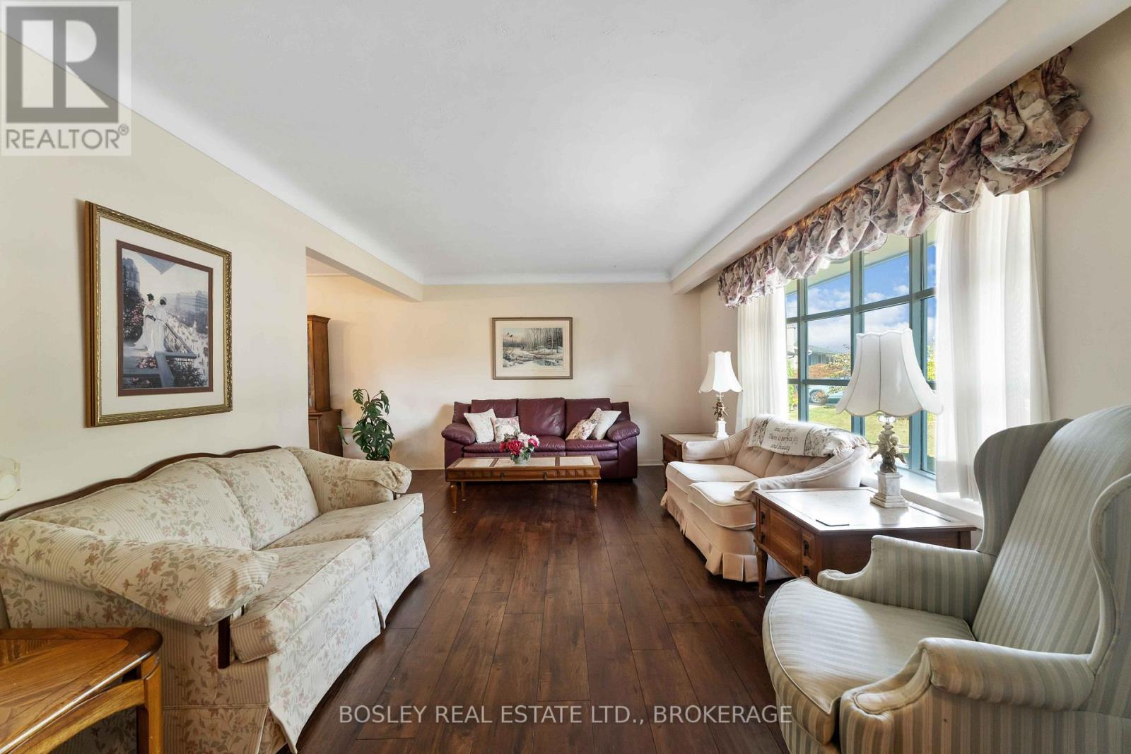 27 Meadowlark Crescent, St. Catharines, Ontario  L2N 2M6 - Photo 7 - X12451197
