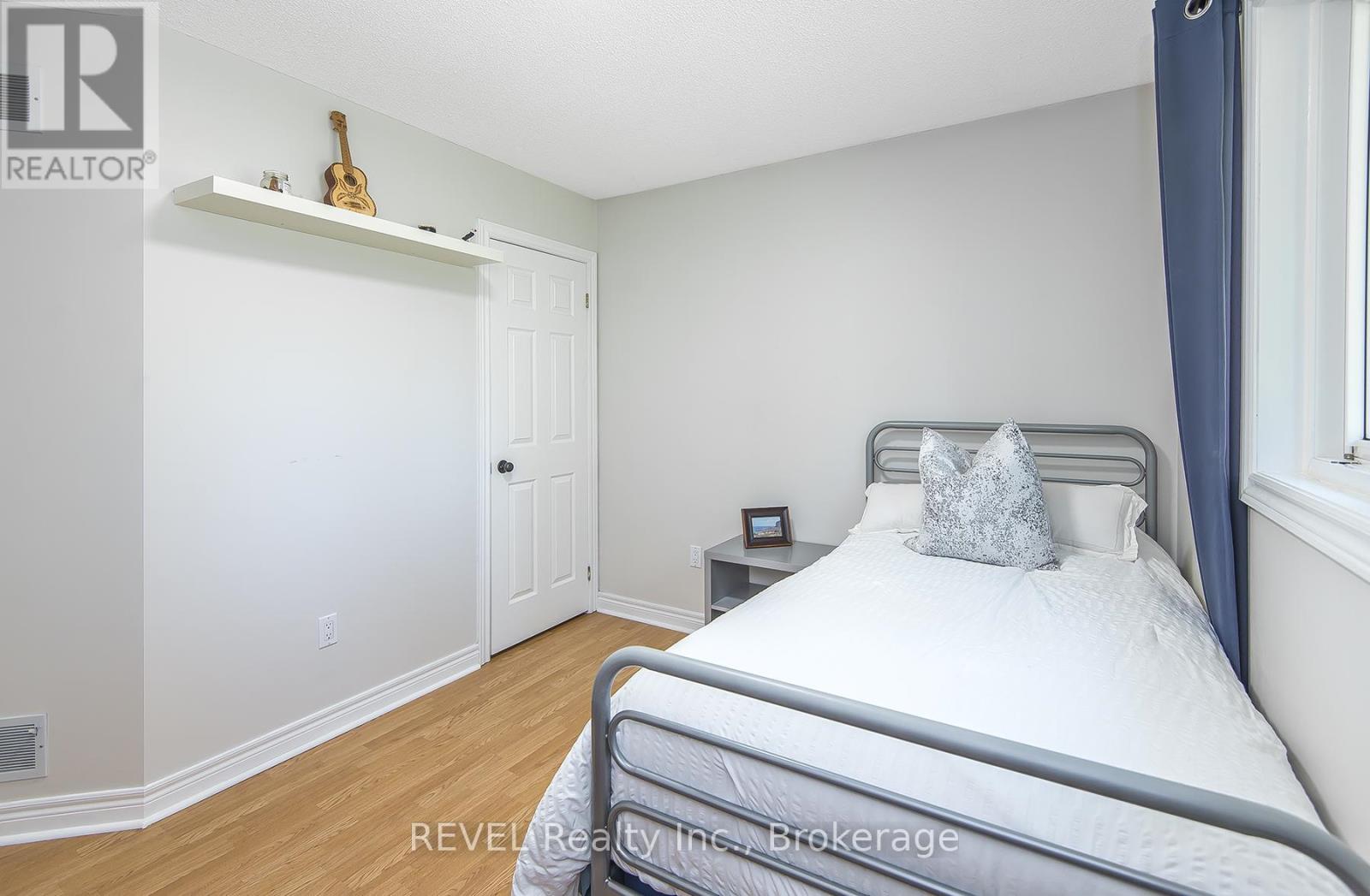307 Beckett Crescent, Pelham, Ontario  L3E 0N5 - Photo 14 - X12451200