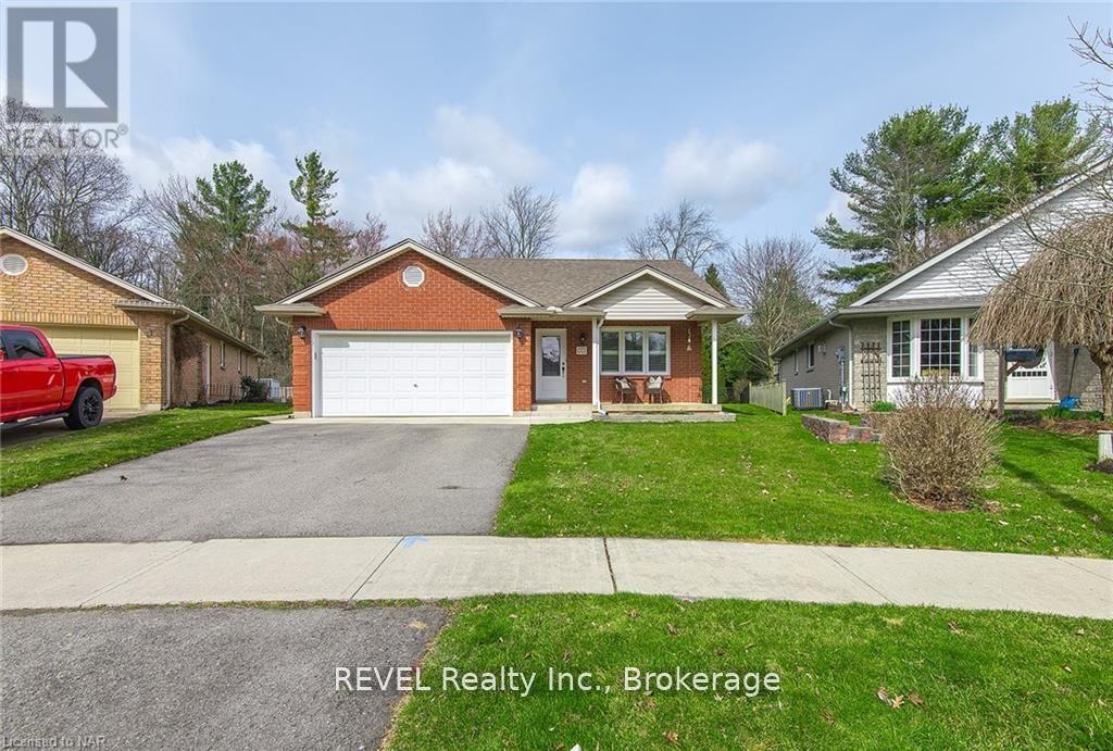 307 Beckett Crescent, Pelham, Ontario  L3E 0N5 - Photo 2 - X12451200