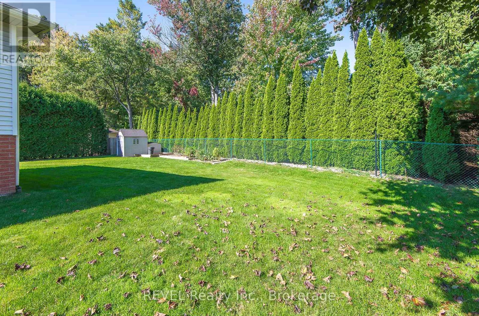 307 Beckett Crescent, Pelham, Ontario  L3E 0N5 - Photo 25 - X12451200