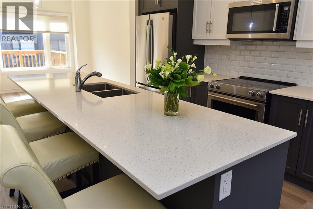 54 Capstone Lane, Hamilton, Ontario  L9C 0E8 - Photo 19 - 40770156