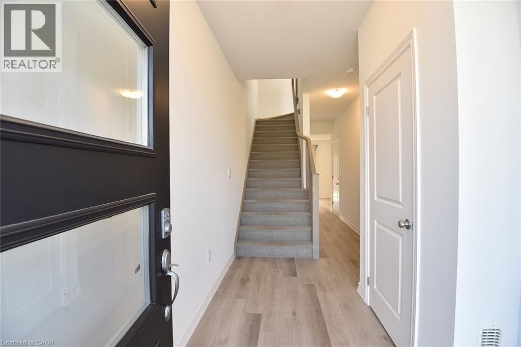 54 Capstone Lane, Hamilton, Ontario  L9C 0E8 - Photo 4 - 40770156