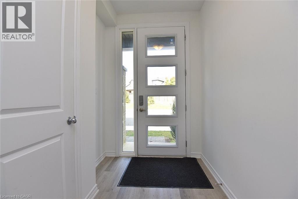 54 Capstone Lane, Hamilton, Ontario  L9C 0E8 - Photo 6 - 40770156