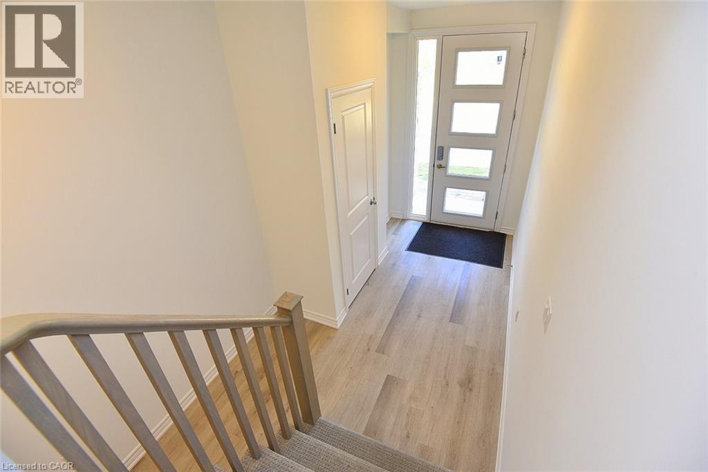 54 Capstone Lane, Hamilton, Ontario  L9C 0E8 - Photo 5 - 40770156